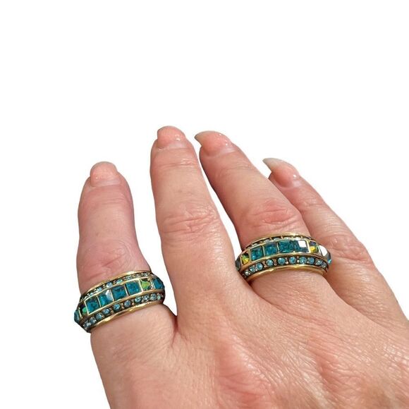 Heidi Daus Blue Montana three row pavé, set crystals in a ring band. - Picture 3 of 5